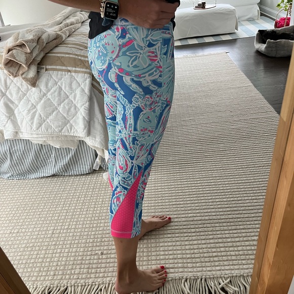 Lilly Pulitzer Luxletic Leggings EUC Size M - Picture 5 of 5